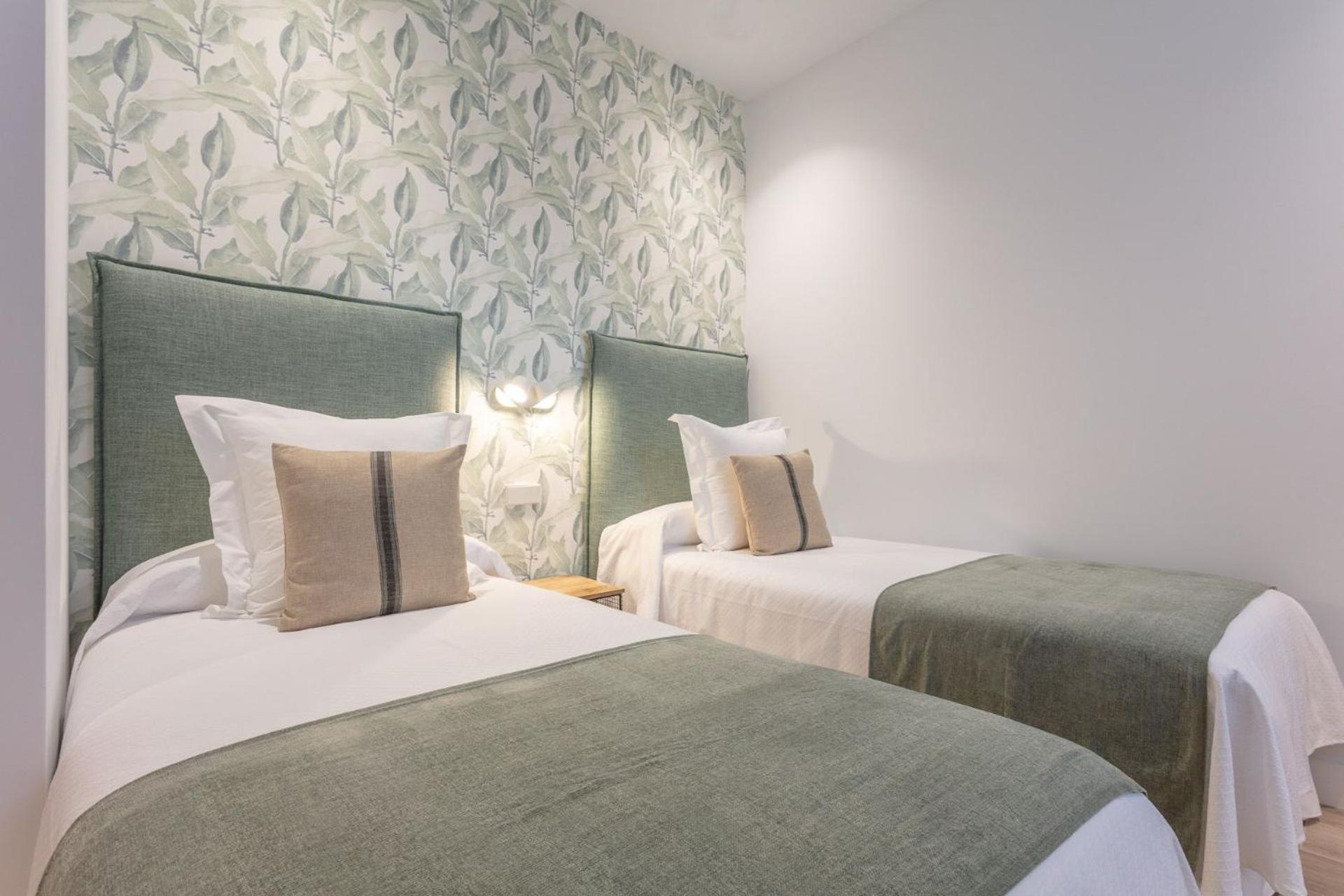 Appartement Spacious 2-bedroom In Steps Away From Plaza Espana Conde Duque I