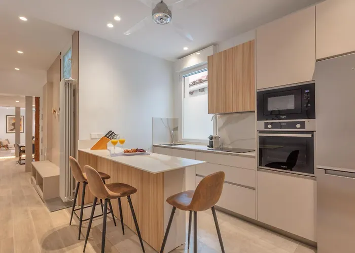 Spacious 2-Bedroom Apartment In Central Madrid Steps Away From Plaza Espana Conde Duque I