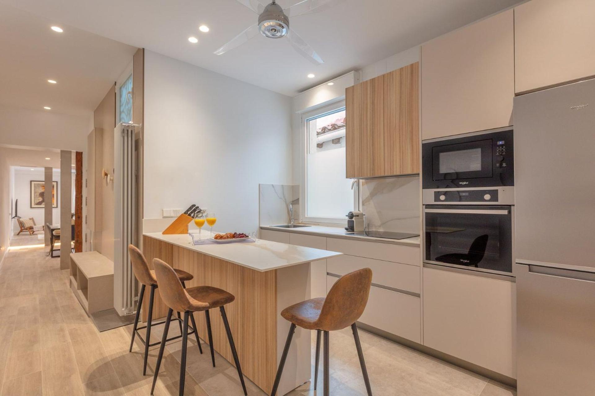 Spacious 2-bedroom In Steps Away From Plaza Espana Conde Duque I Apartamento Madri